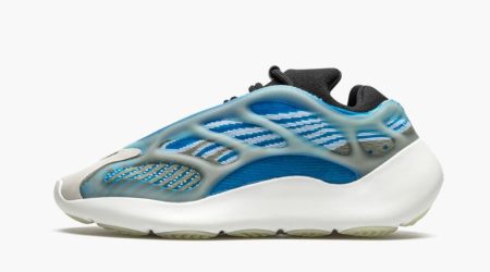 Yeezys 700 V3 "Arzareth"