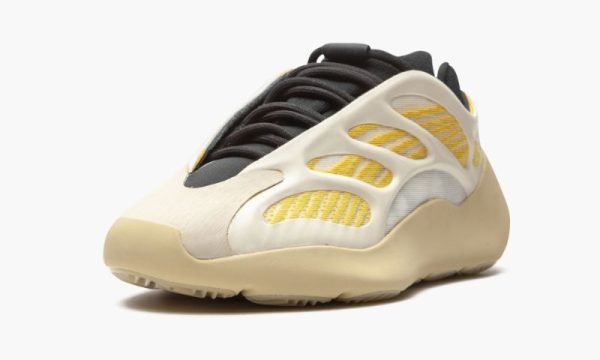 adidas-yeezy-yeezy-700-v3-safflower_16100546_31093325_800 adidas-yeezy-yeezy-700-v3-safflower_16100546_31093325_800