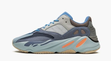 Yeezys Boost 700 "Carbon Blue"