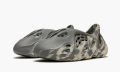 adidas-yeezy-yeezy-foam-rnnr-mxt-moon-gray_16658090_32536103_800
