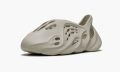 adidas-yeezy-yeezy-foam-rnnr-sand_16658089_32536108_800