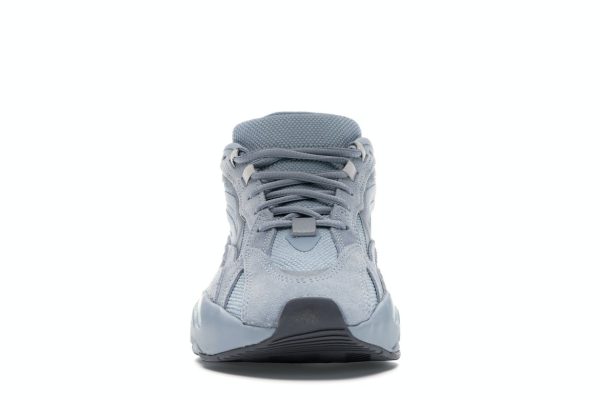 yeezys-boost-700-v2-hospital-blue-005 yeezys-boost-700-v2-hospital-blue-005